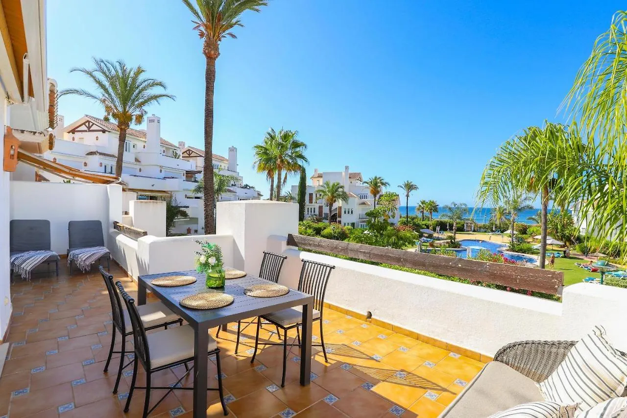 Los Monteros Palm Beach - Sea & Pool View Marbella